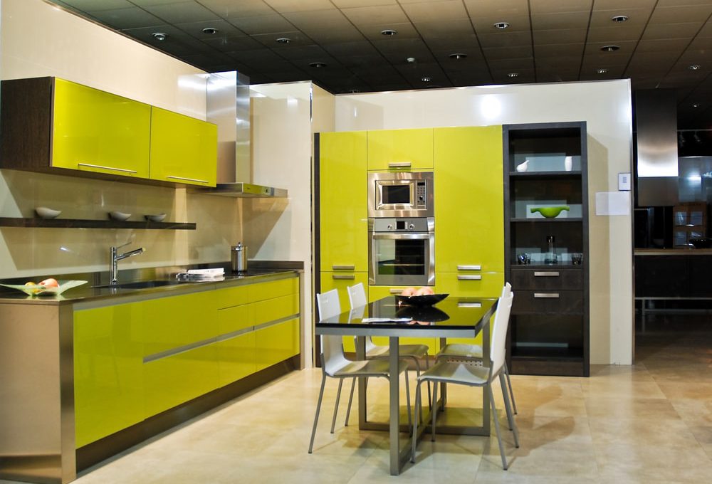 Gebruik een living wall voor het ontwerp van de keuken